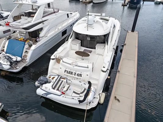 Exterior view of Parr T On, a Sea Ray 60 Sundancer motorboat at Stock Island, United States
