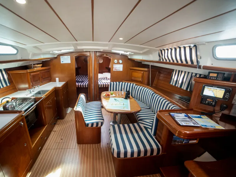 Salon of Vori, a Beneteau Oceanis 473 sailboat at Athens, Greece