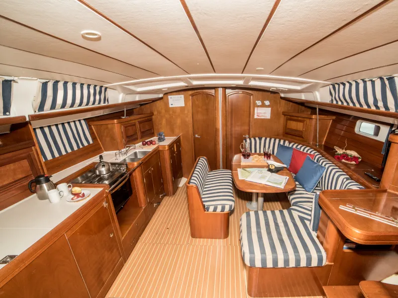 Salon of Vori, a Beneteau Oceanis 473 sailboat at Athens, Greece