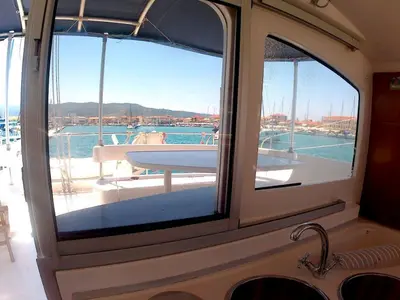 Galley of La Prima , a Fountaine Pajot Lavezzi 40 catamaran at Primošten, Croatia