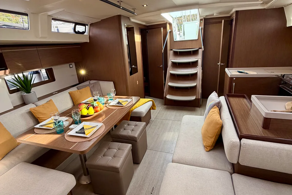 Salon of OceanChill, a Beneteau Oceanis 51.1 sailboat at Primošten, Croatia