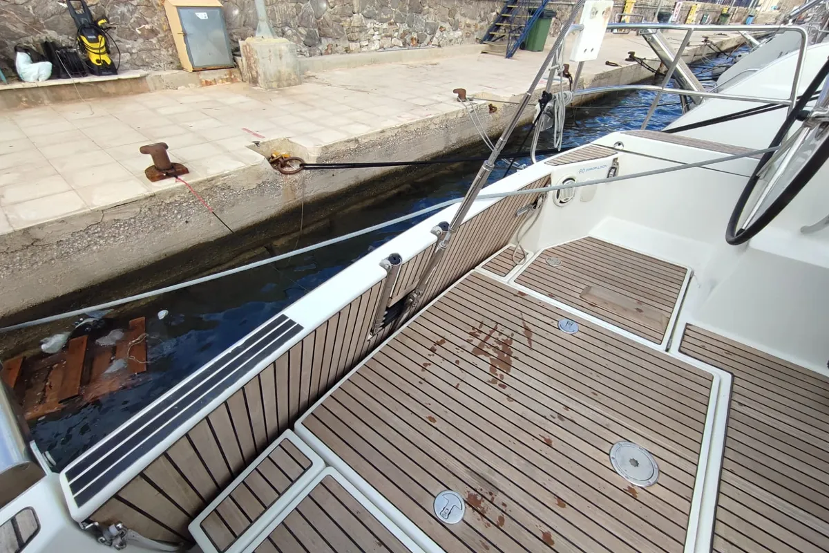 Deck of Skopelos, a Jeanneau Sun Odyssey 519 sailboat at Lavrion, Greece