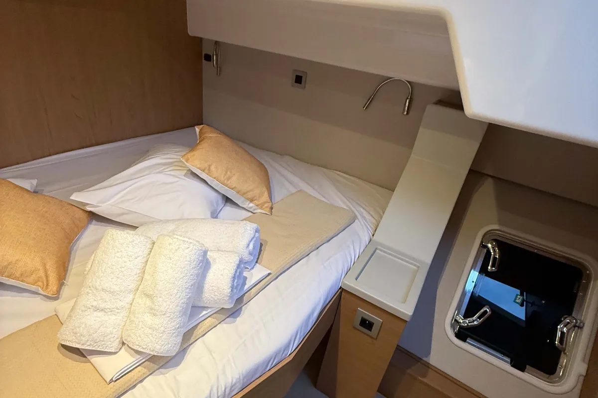 Cabin on Keysmet, a Bali 4.6 catamaran at Agios Stefanos, Greece