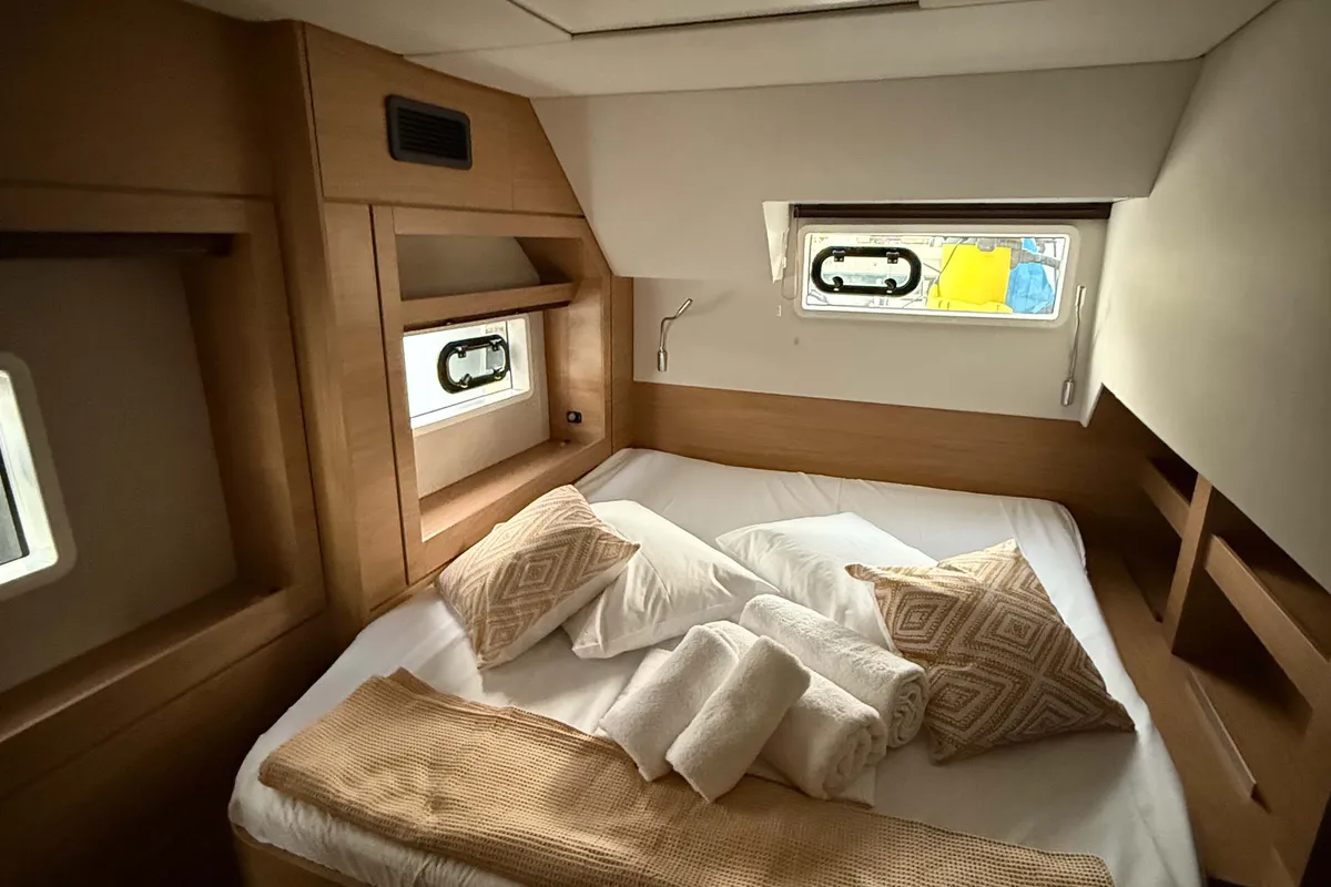 Cabin on Keysmet, a Bali 4.6 catamaran at Agios Stefanos, Greece