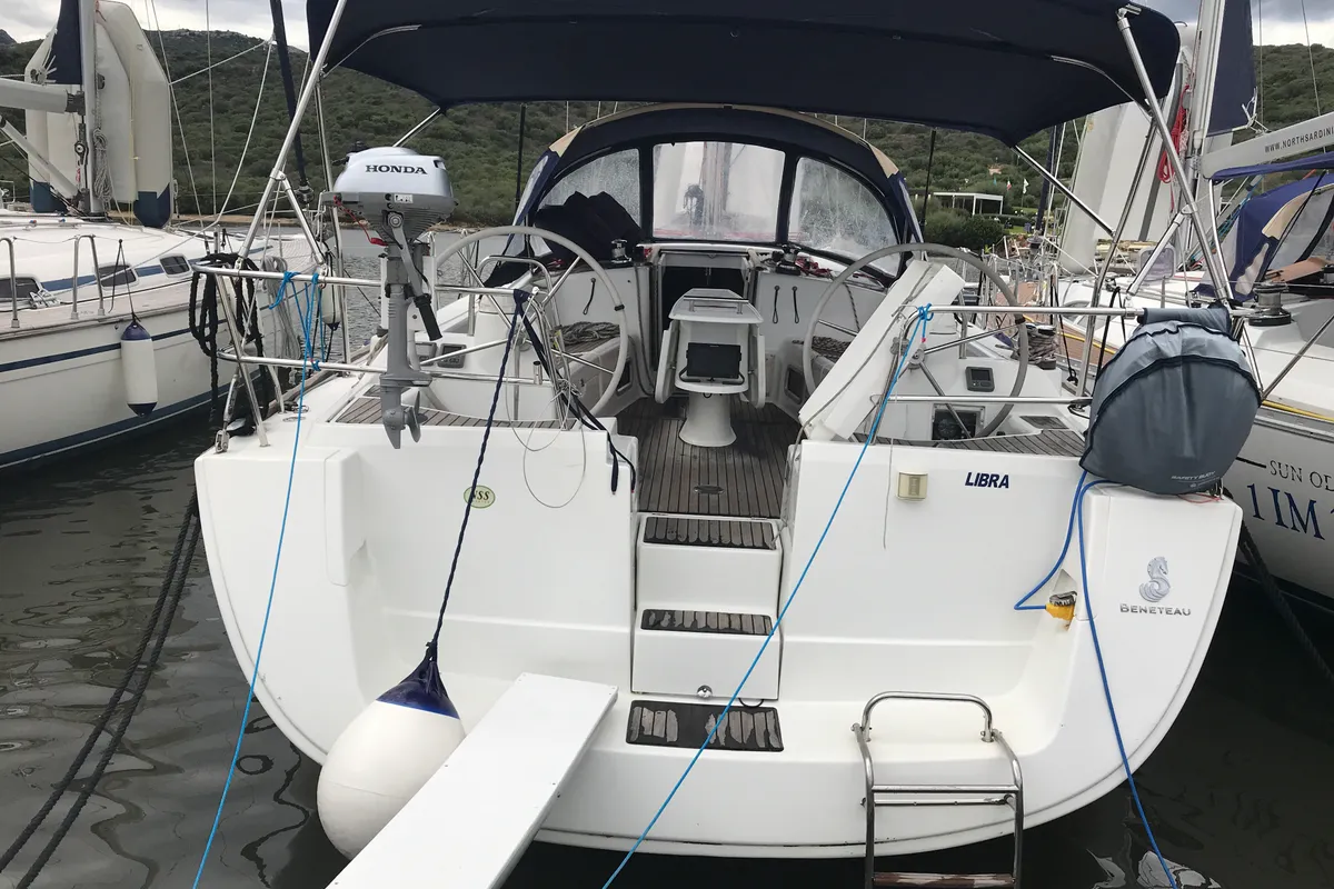 Exterior view of Libra, a Beneteau Oceanis 43 sailboat at Olbia, Italy