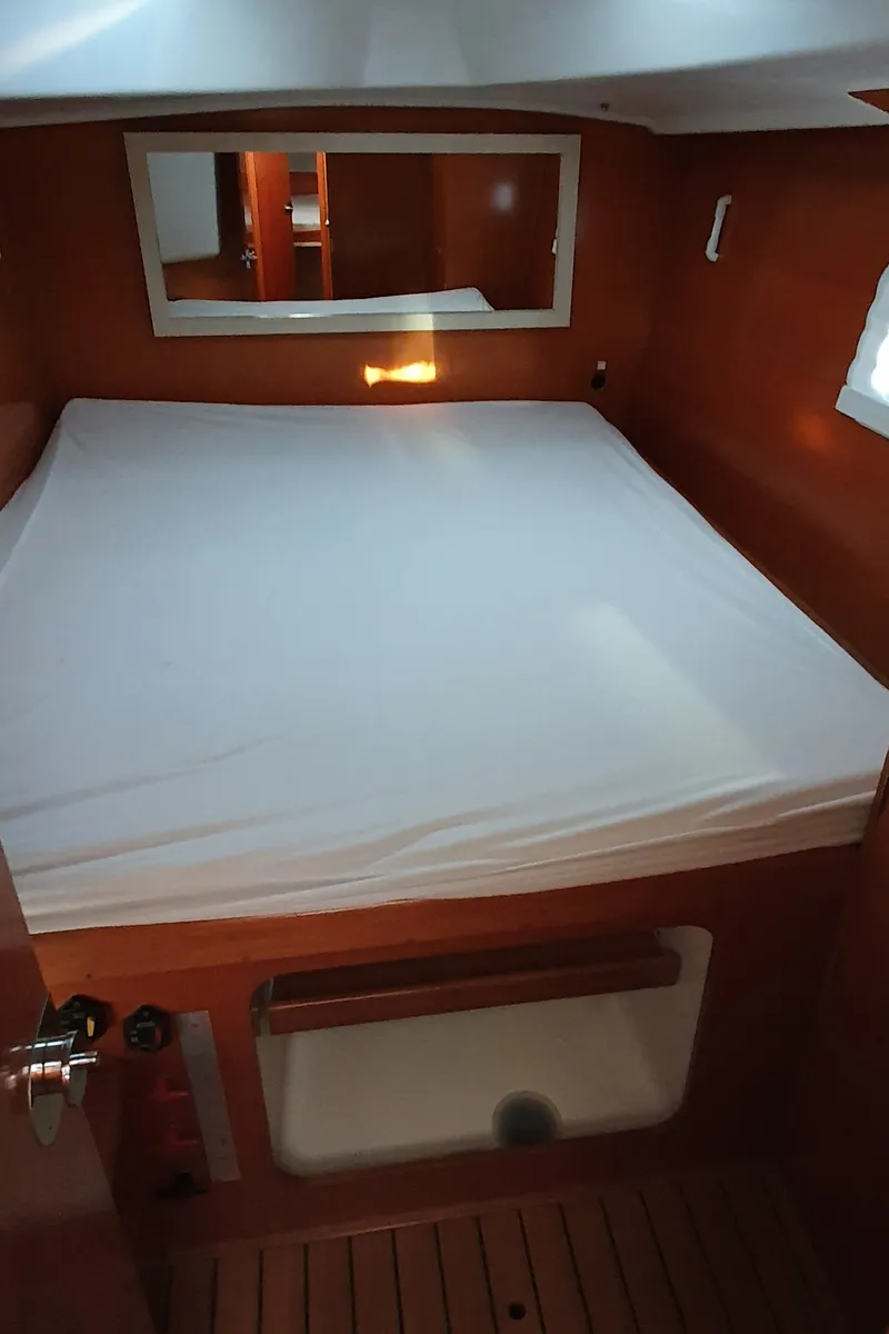 Cabin on Manatéa, a Lagoon 38 catamaran at Hyères, France
