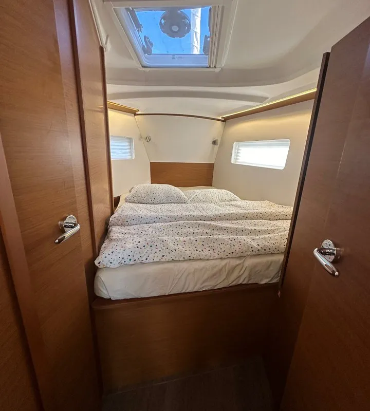 Cabin on Princess Tia, a Jeanneau Sun Odyssey 380 sailboat at Punat, Croatia