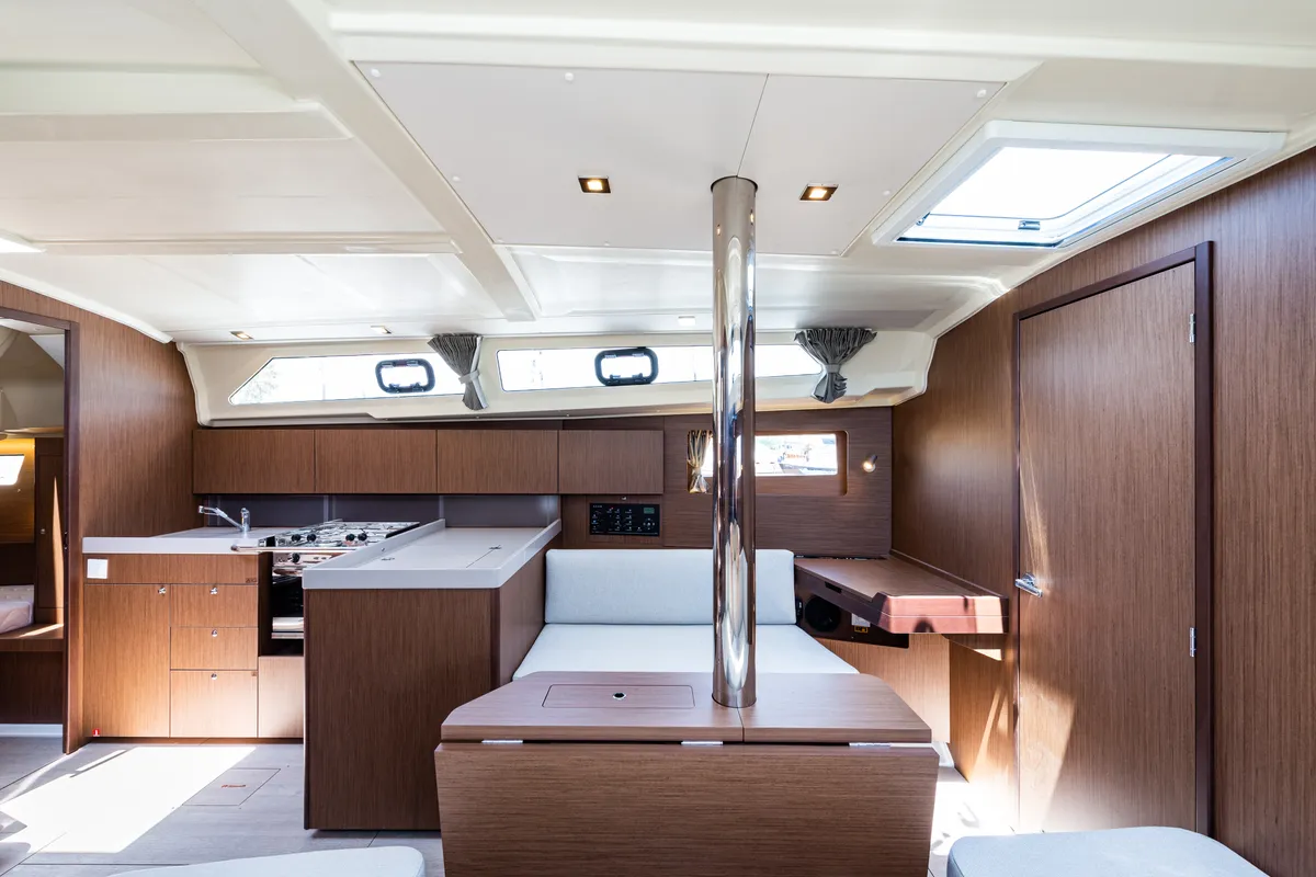 Salon of Argyroula, a Beneteau Oceanis 41.1 sailboat at Lefkada, Greece