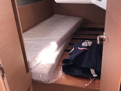 Cabin on Bella, a Jeanneau Sun Odyssey 410 sailboat at Piombino, Italy