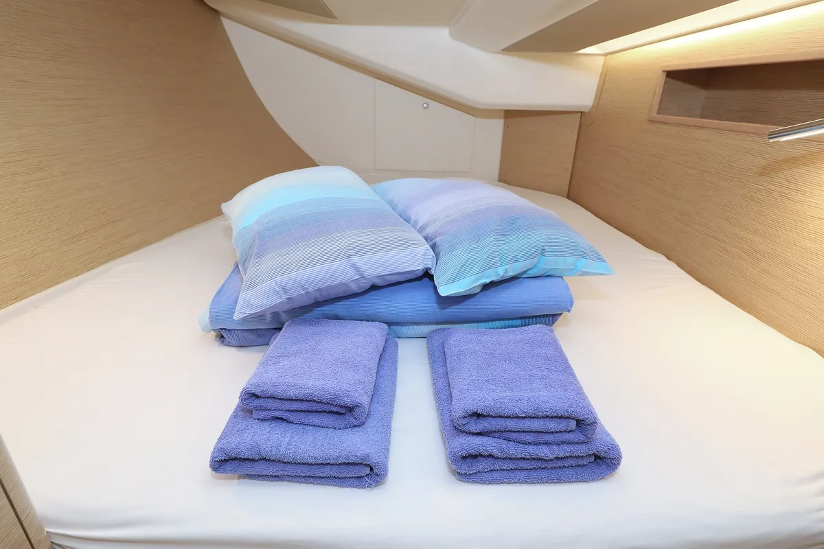 Cabin on Terna, a Hanse 458 sailboat at Šibenik, Croatia