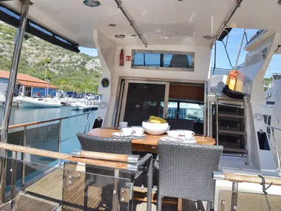 Deck of Grazia, a Yaretti 1570 motorboat at Primošten, Croatia