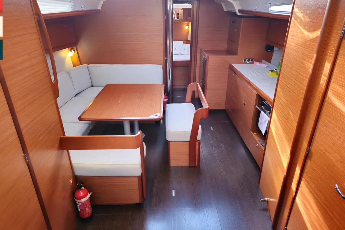 Salon of Moderato, a Dufour 430 GL sailboat at Kaštela, Croatia