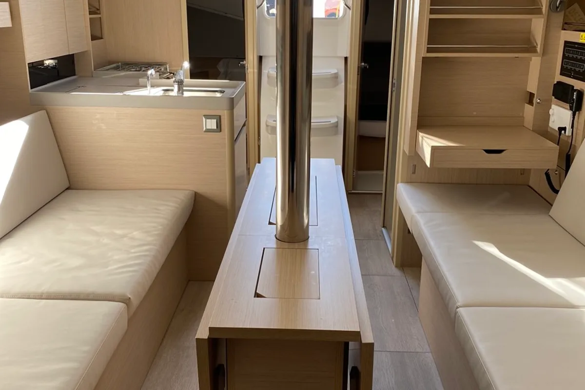 Salon of Delfino, a Beneteau Oceanis 34.1 sailboat at Salerno, Italy