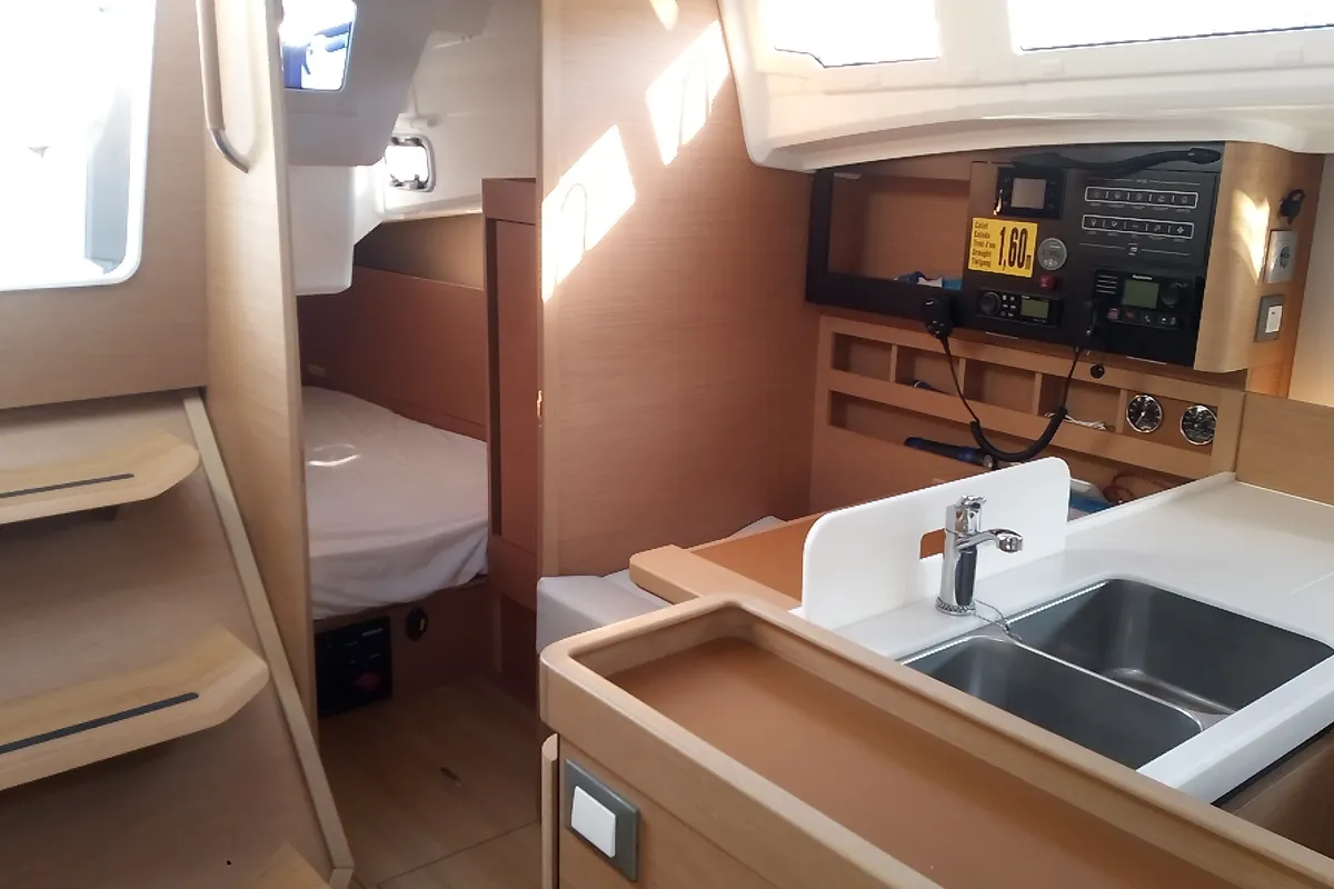 Galley of Rocabruna, a Jeanneau Sun Odyssey 410 sailboat at Palamós, Spain