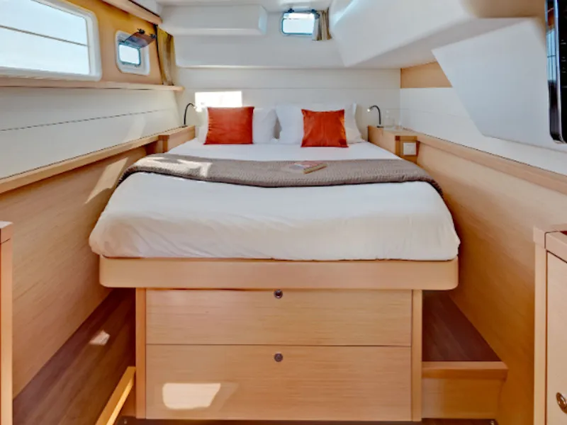 Cabin on Caliente, a Lagoon 450 Fly catamaran at Thira, Greece