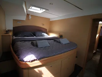 Cabin on The Full House, a Lagoon 500 - 5 + 1 + 1 cab. catamaran at Athens, Greece