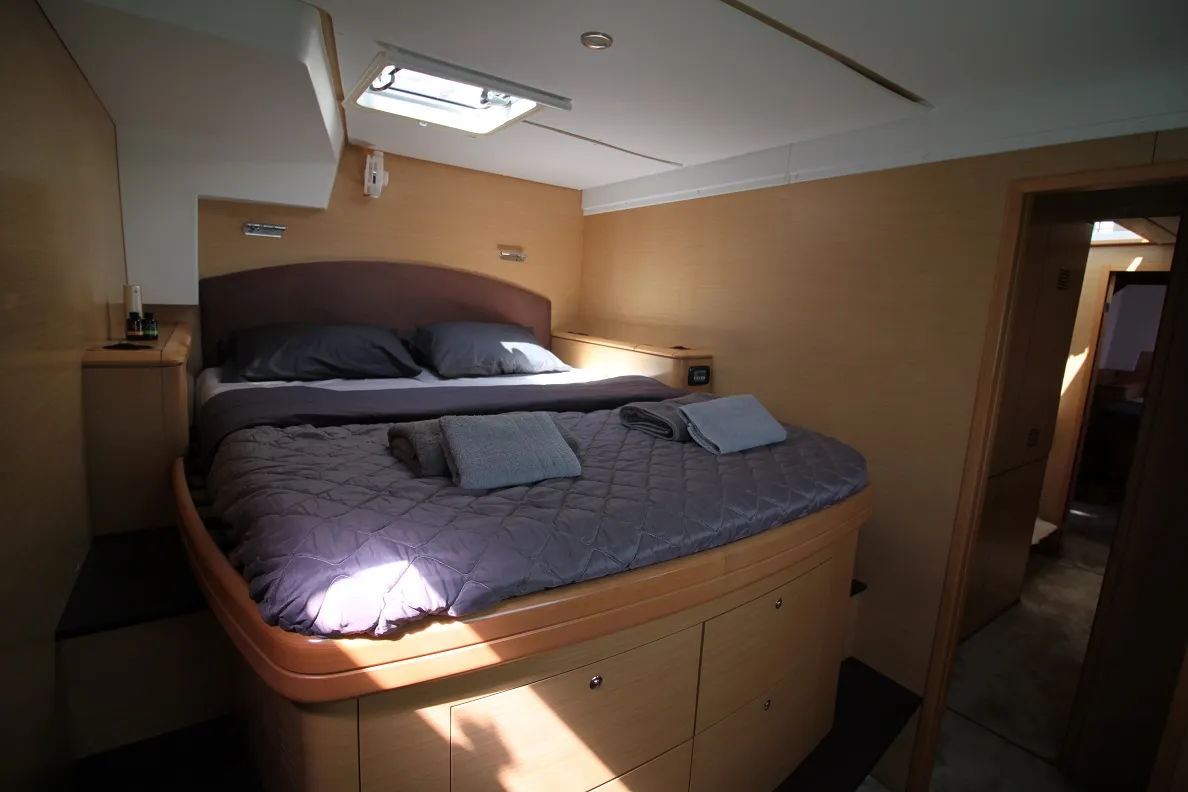 Cabin on The Full House, a Lagoon 500 - 5 + 1 + 1 cab. catamaran at Athens, Greece