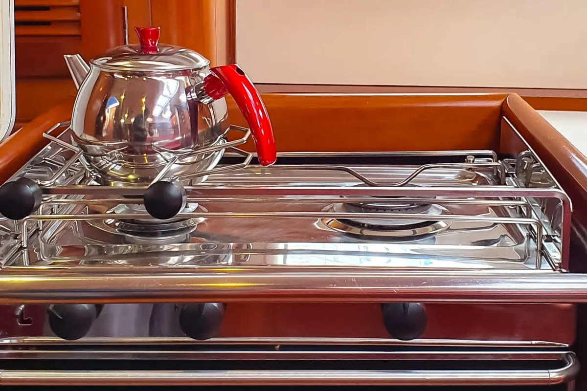 Galley of Derin, a Beneteau Oceanis Clipper 423 sailboat at Fethiye, Turkey