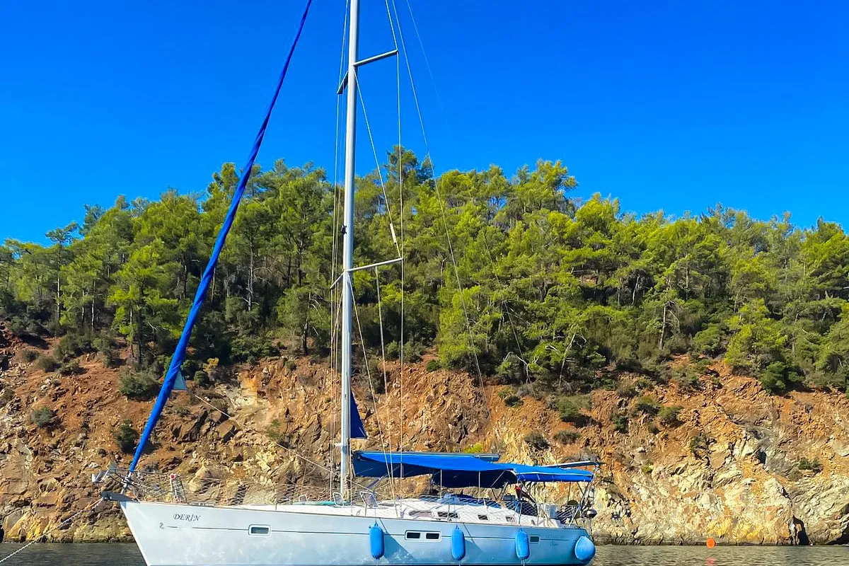 Exterior view of Derin, a Beneteau Oceanis Clipper 423 sailboat at Fethiye, Turkey