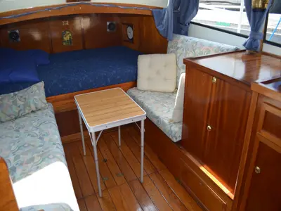 Cabin on Eau Sauvage, a De Drait Doerak 850 OK motorboat at Drachten, Netherlands