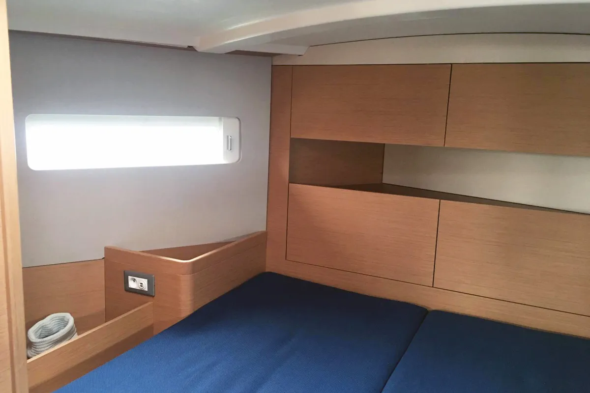 Cabin on Intrepida, a Jeanneau Sun Odyssey 410 sailboat at San Vincenzo, Italy