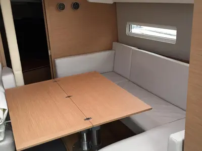 Salon of Intrepida, a Jeanneau Sun Odyssey 410 sailboat at San Vincenzo, Italy