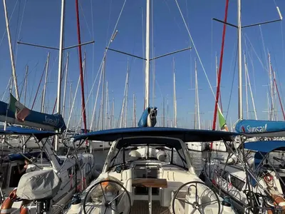 Cockpit of Oceanis 35 Classic, a Beneteau Oceanis 35 sailboat at Tonnarella, Italy