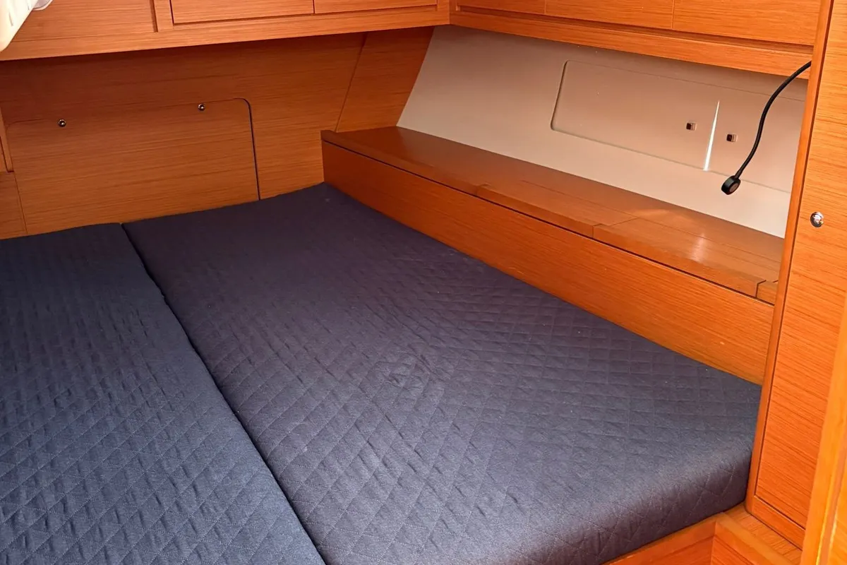 Cabin on Chuck, a Dufour 470 sailboat at Tonnarella, Italy
