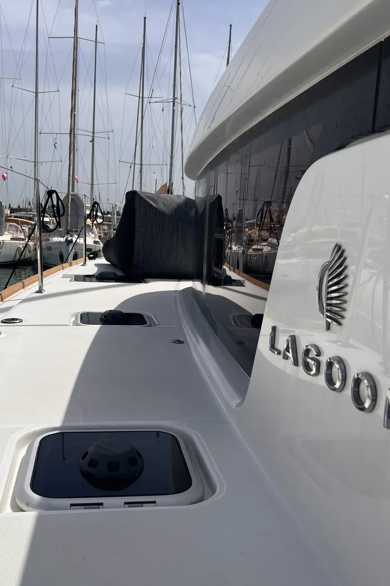 Exterior view of SOPHIE, a Lagoon 40 catamaran at Kontokali, Greece