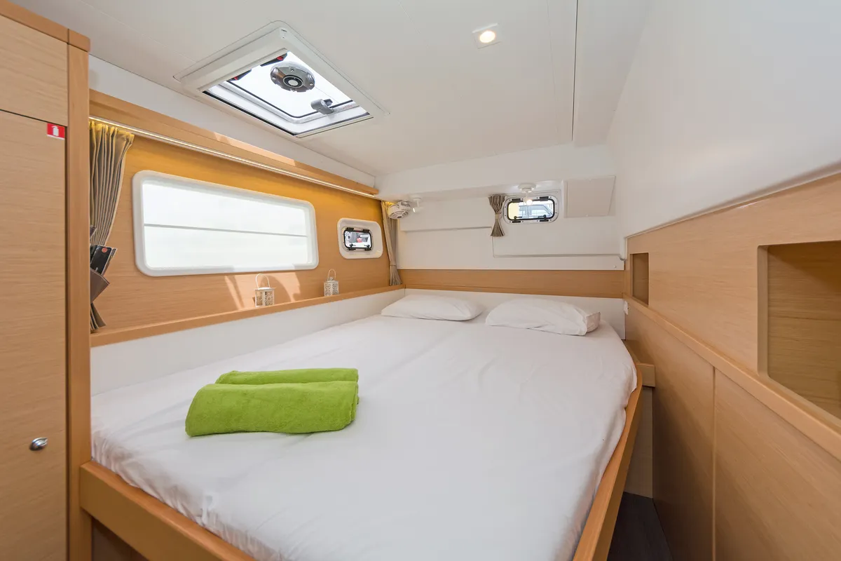 Cabin on Libre, a Lagoon 400 S2 catamaran at Lavreotiki Municipal Unit, Greece