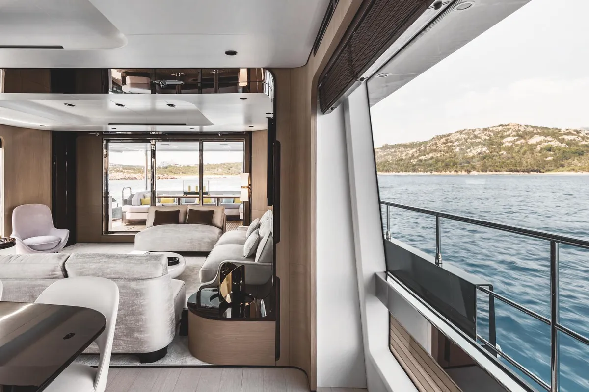 Salon of ALUMINIA TOO, a Azimut Grande 27 motor yacht at Grad Kaštela, Croatia