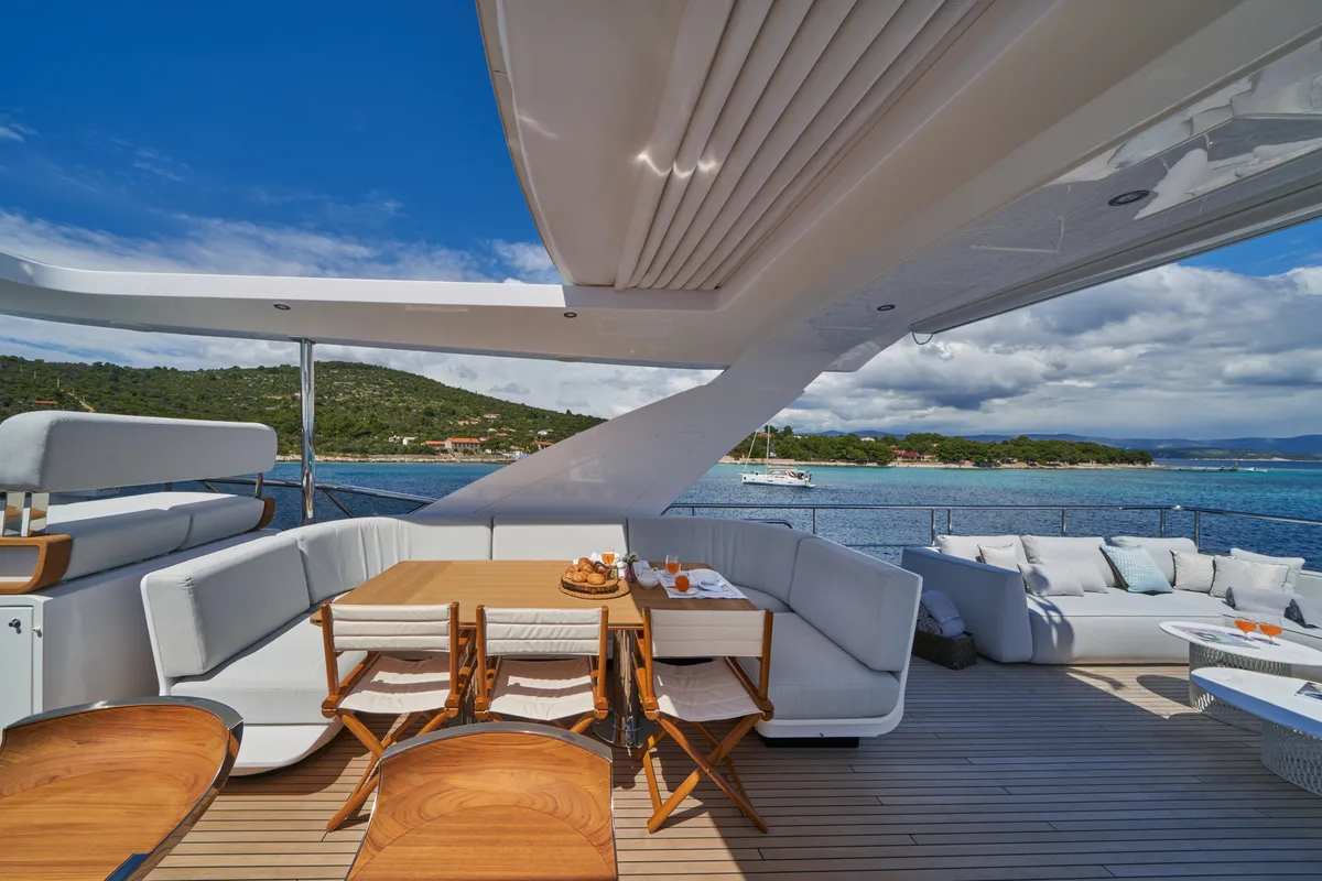 Deck of ALUMINIA TOO, a Azimut Grande 27 motor yacht at Grad Kaštela, Croatia