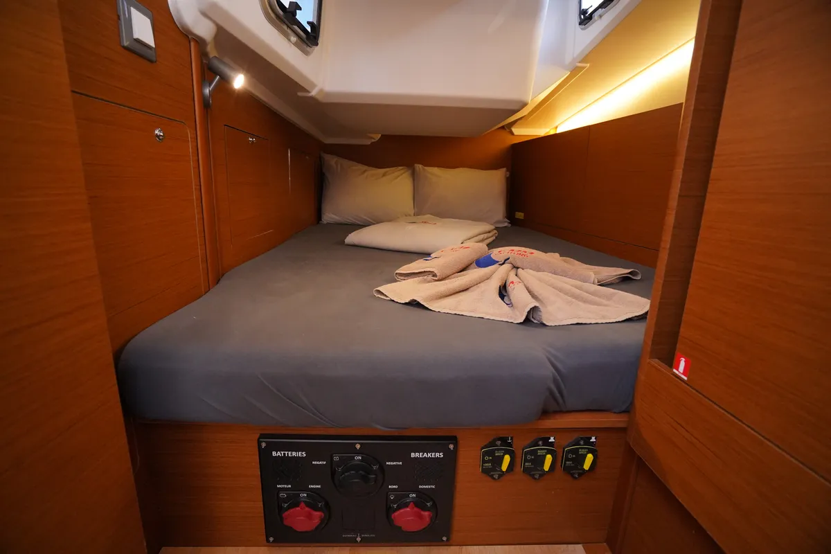 Cabin on Free Me, a Jeanneau Sun Odyssey 410 sailboat at Rhodes, Greece