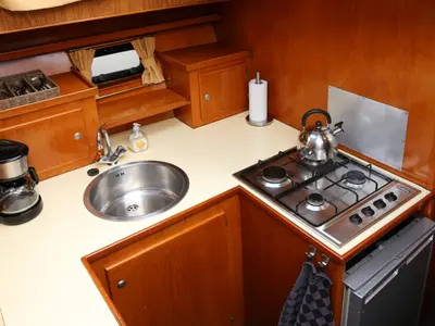 Galley of Antaris, a Vri-Jon Contessa 37 motorboat at Heukelum, Netherlands