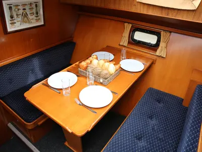 Salon of Antaris, a Vri-Jon Contessa 37 motorboat at Heukelum, Netherlands