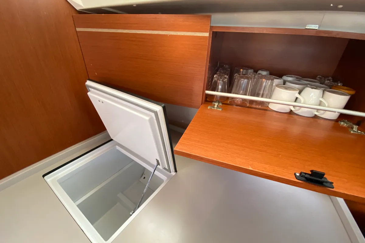 Galley of No Stress, a Beneteau Oceanis 46.1 sailboat at Ibiza, Spain