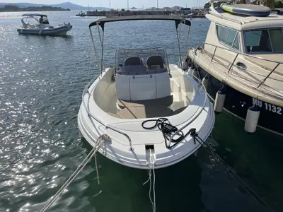 Exterior view of Atlantic Marine 530 - white, a Atlantic Marine 530 motorboat at Pirovac, Croatia