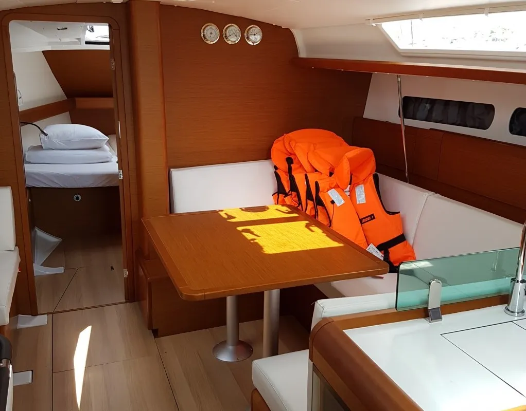 Salon of Jazz, a Jeanneau Sun Odyssey 419 sailboat at Općina Sukošan, Croatia