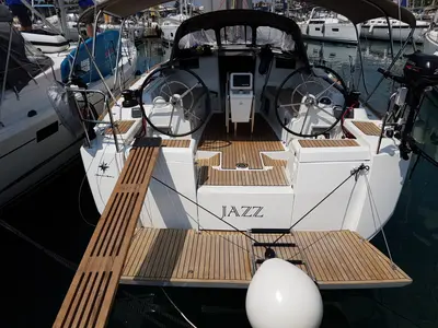 Cockpit of Jazz, a Jeanneau Sun Odyssey 419 sailboat at Općina Sukošan, Croatia