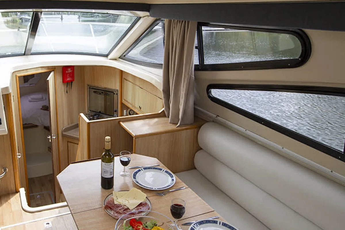 Salon of Consul - Budget 12, a Cygnet Consul motorboat at Rheinsberg, Germany