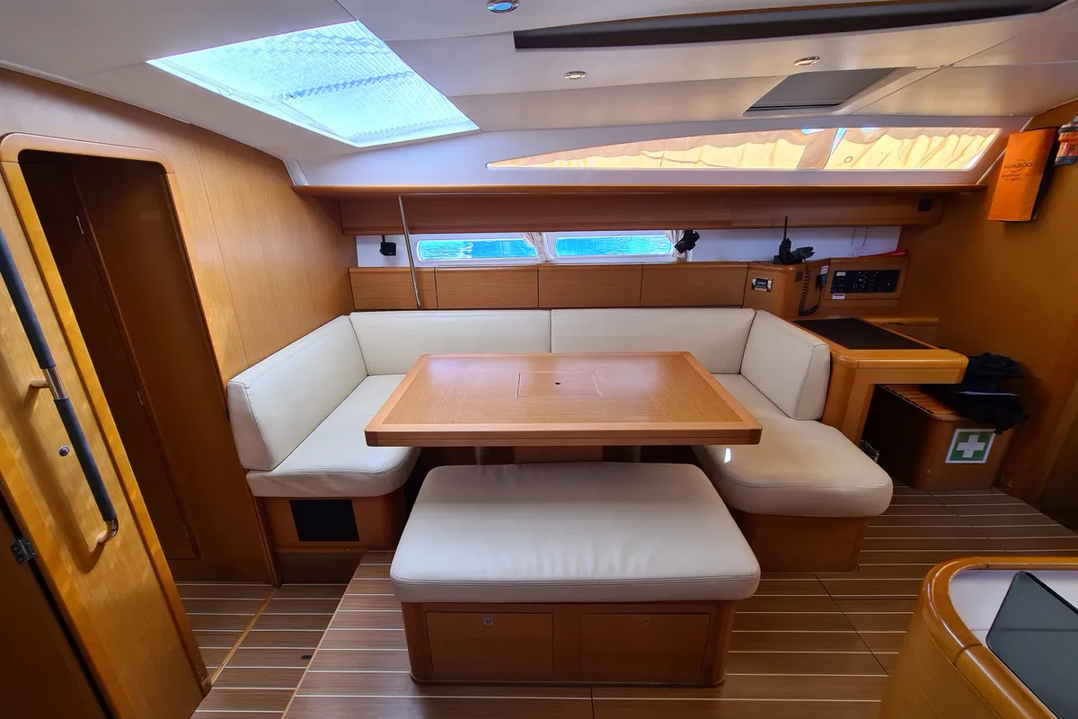 Salon of MAKEMO, a Jeanneau 53 sailboat at Općina Rogoznica, Croatia