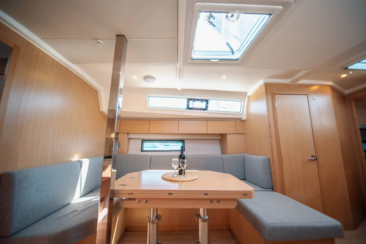 Salon of Fiona, a Bavaria C42 sailboat at Općina Medulin, Croatia