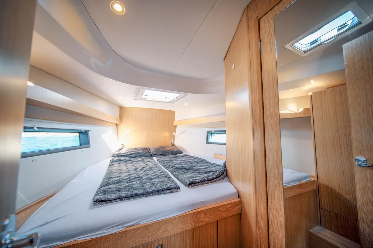 Cabin on Fiona, a Bavaria C42 sailboat at Općina Medulin, Croatia