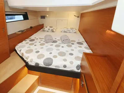 Cabin on Solace - OW, a Hanse 460 sailboat at Općina Sukošan, Croatia