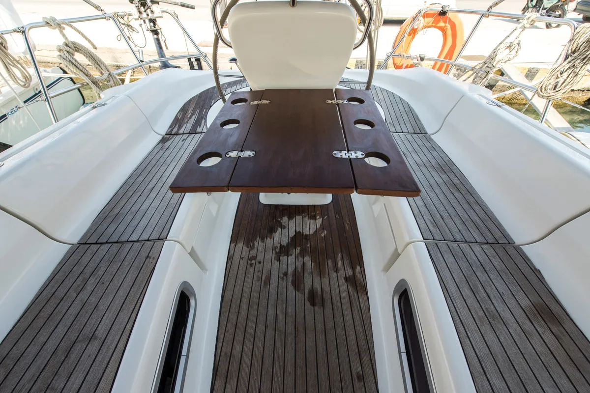 Deck of Arcobaleno, a Bavaria 36 Cruiser sailboat at Sami, Greece
