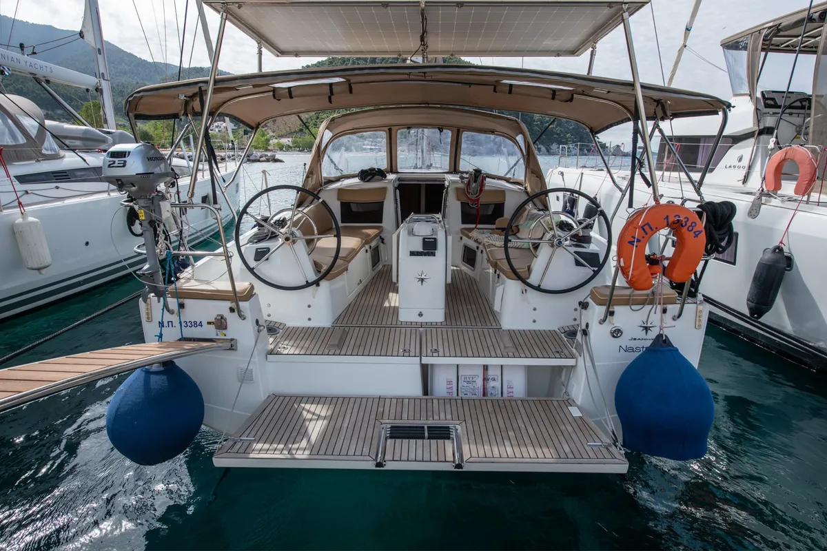 Exterior view of Nastazia, a Jeanneau Sun Odyssey 410 sailboat at Neo Klima, Greece
