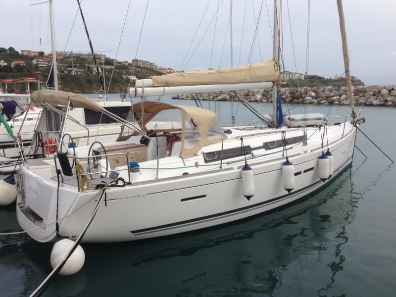 Exterior view of Galatea, a Dufour 405 sailboat at Piombino, Italy
