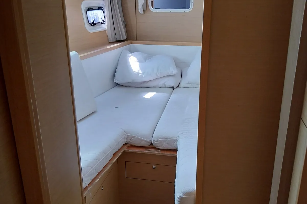 Cabin on Footprints, a Lagoon 400 S2 catamaran at Preveza, Greece