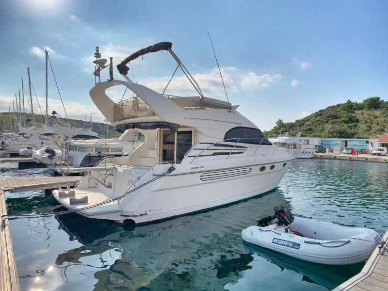 Exterior view of Julia, a Fairline Boats Fairlane Phantom 40 motorboat at Primošten, Croatia