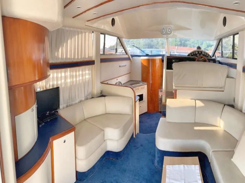 Salon of Julia, a Fairline Boats Fairlane Phantom 40 motorboat at Primošten, Croatia